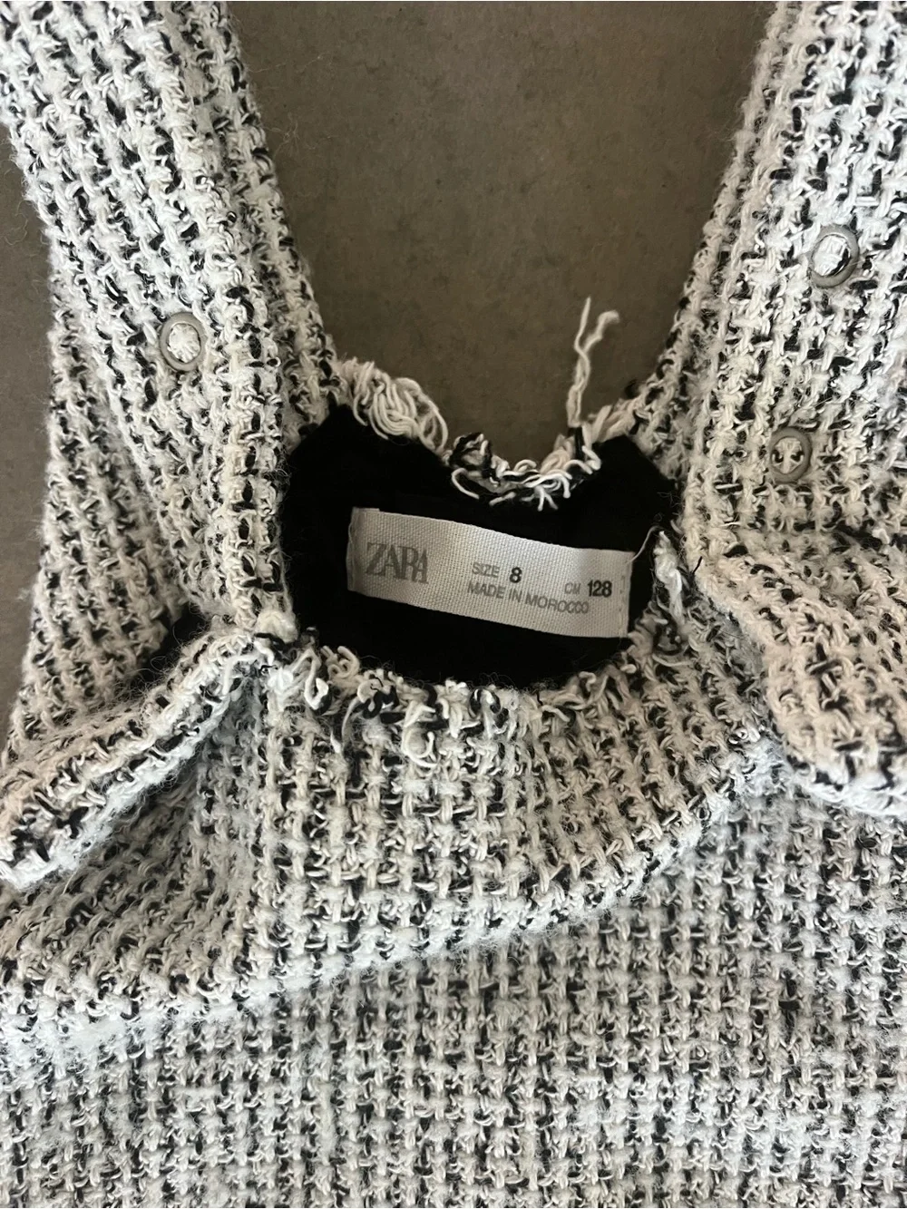 Zara - little girls white and Black Tweed Pinafore - Size 8